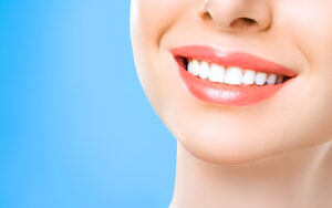 Read more about the article Advantages of Invisalign for Teeth Straightening